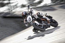 KTM 690 Duke 2012 - Bild 7 KTM 690 Duke 2012 - Bild 7