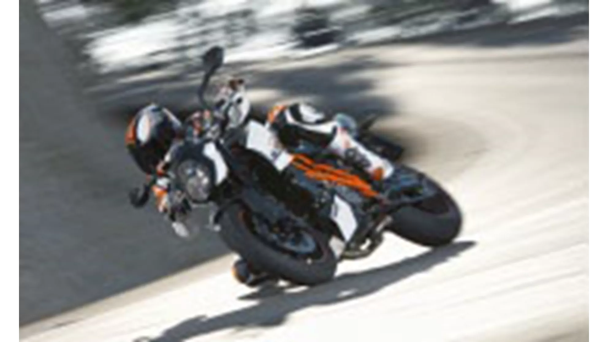 KTM 990 Super Duke R - Image 3 KTM 990 Super Duke R - Image 3