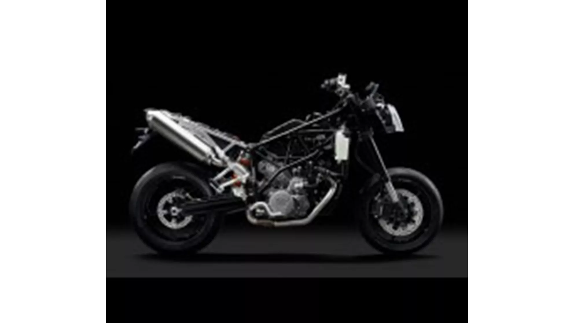 KTM 990 Supermoto T - Image 3 KTM 990 Supermoto T - Image 3