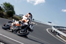 KTM 990 Supermoto R 2012 - Bild 2 KTM 990 Supermoto R 2012 - Bild 2