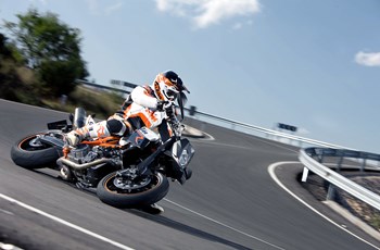 KTM 990 Supermoto R 2012 - Bild 9 KTM 990 Supermoto R 2012 - Bild 9