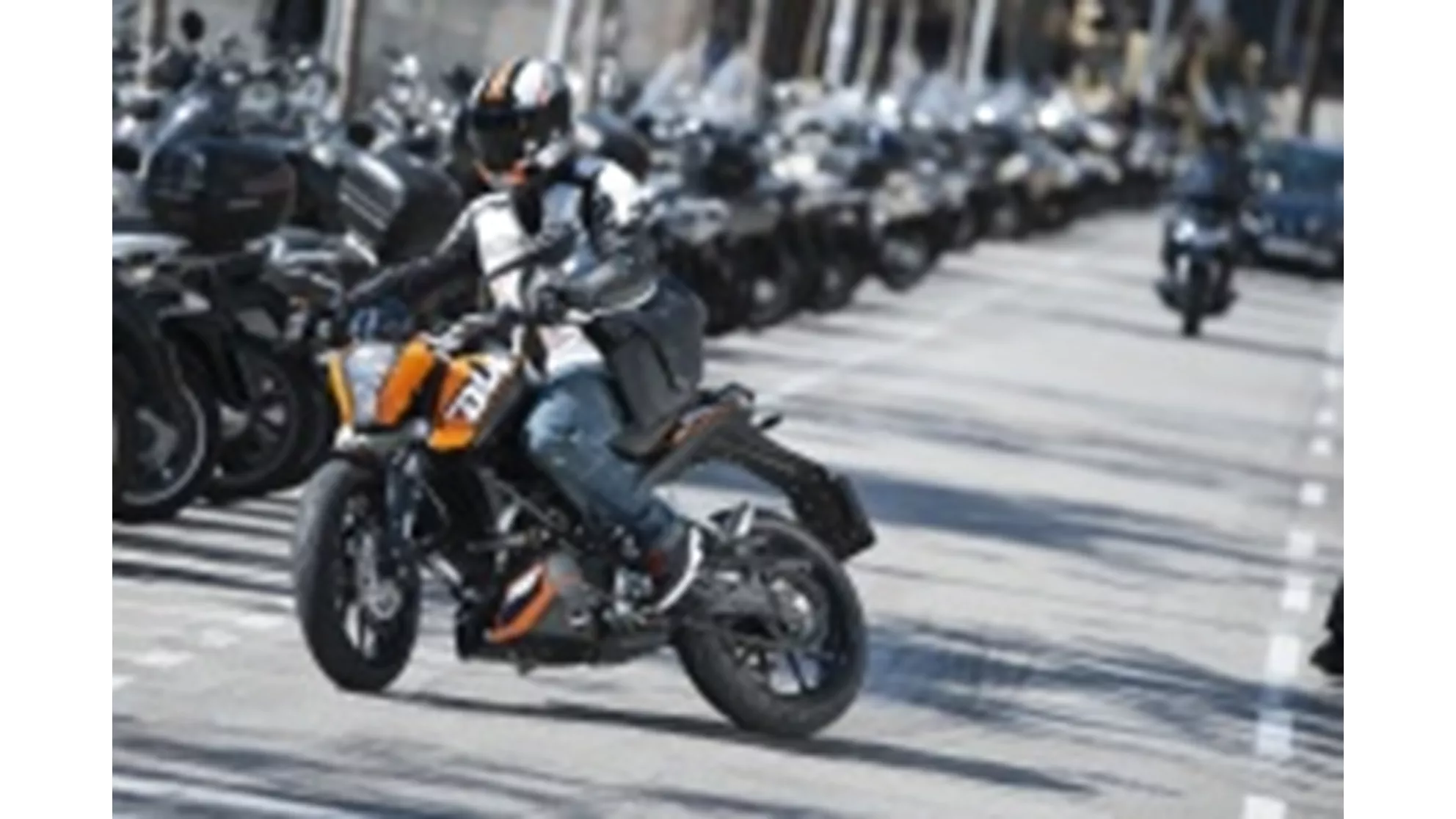 KTM 200 Duke - Image 1 KTM 200 Duke - Image 1