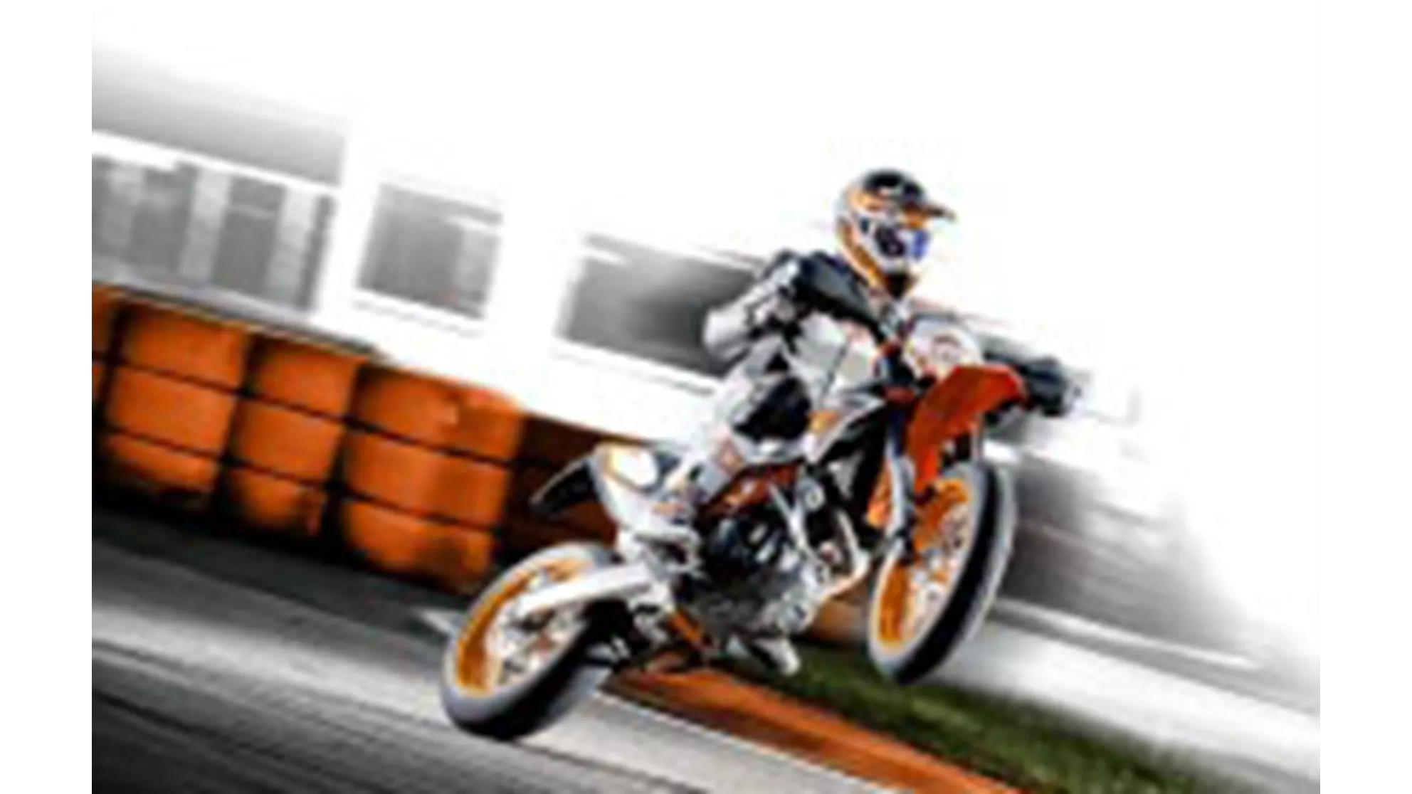 KTM 690 SMC R - Image 2 KTM 690 SMC R - Image 2