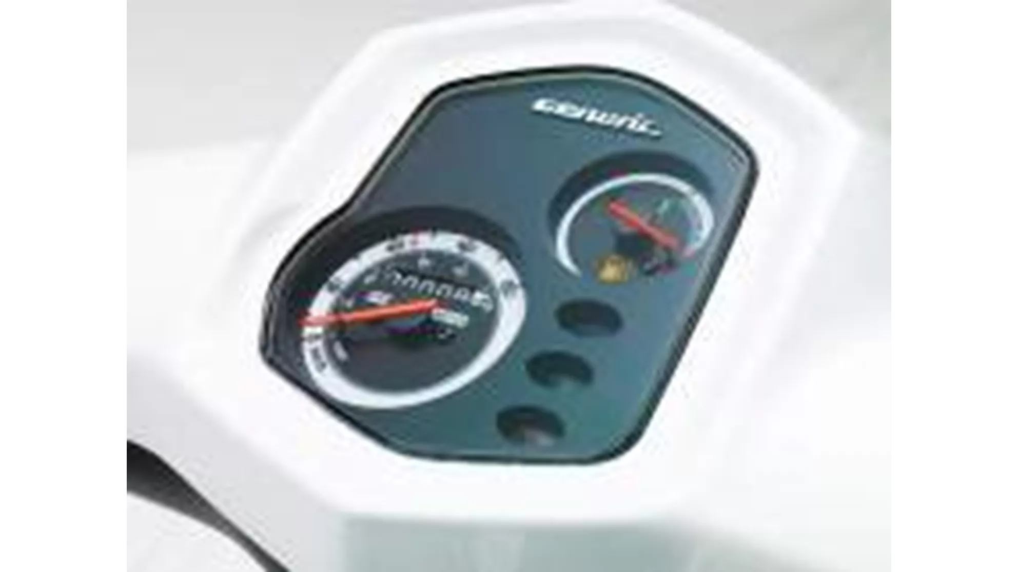 KSR Moto Onyx 50 - Image 6 KSR Moto Onyx 50 - Image 6