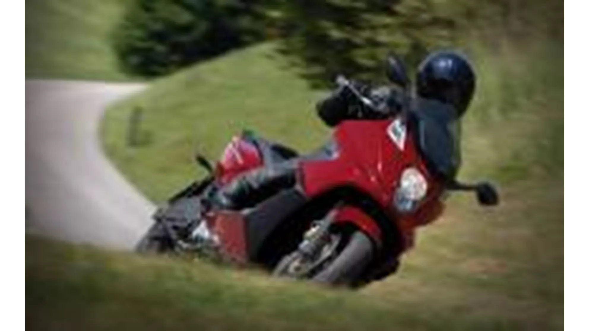 Gilera GP 800 - Image 3 Gilera GP 800 - Image 3