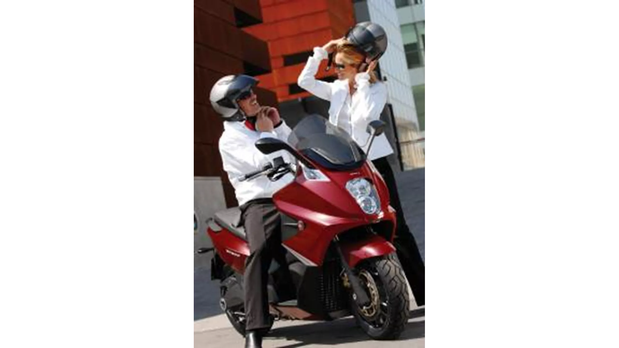 Gilera GP 800 - Image 4 Gilera GP 800 - Image 4