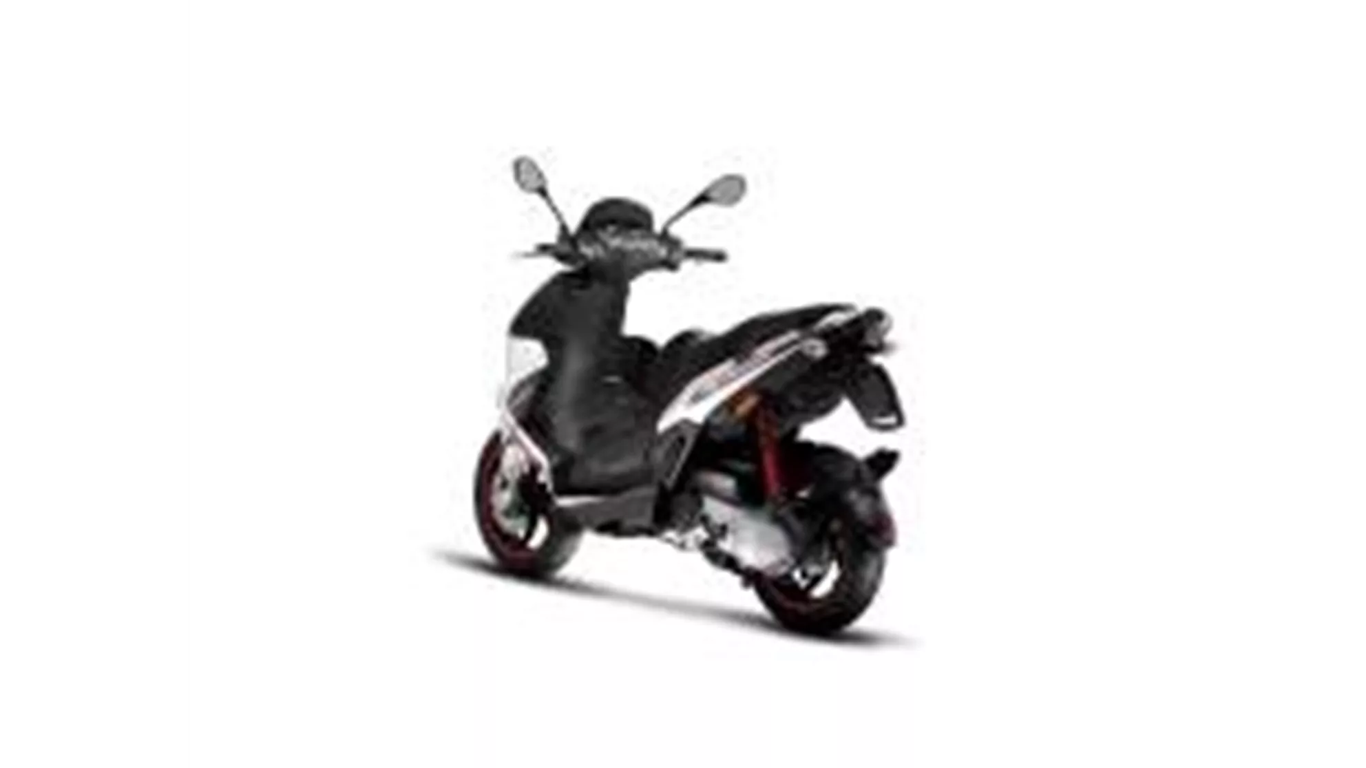 Gilera RUNNER 125 ST - Image 4 Gilera RUNNER 125 ST - Image 4