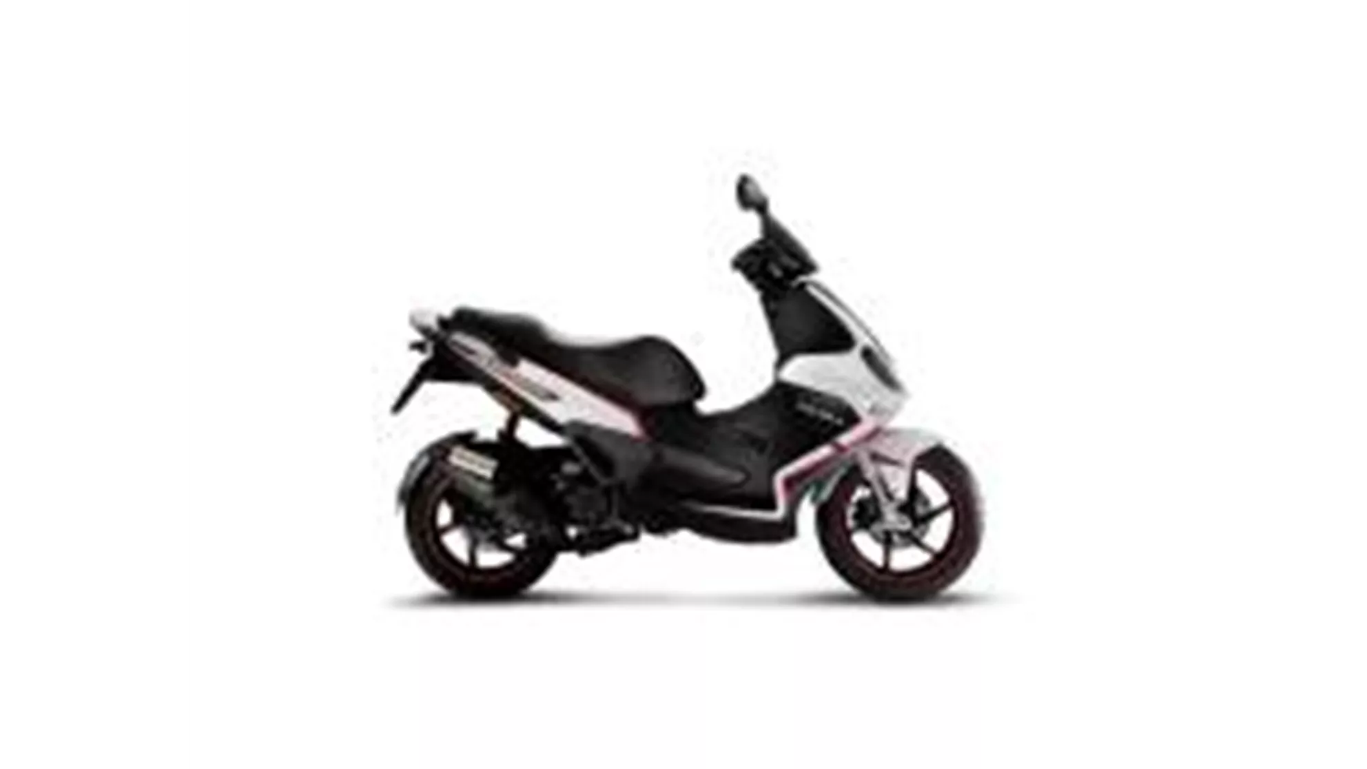 Gilera RUNNER 125 ST - Image 6 Gilera RUNNER 125 ST - Image 6