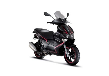 Gilera RUNNER 125 ST 2012 Gilera RUNNER 125 ST 2012