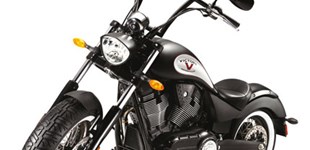 Harley-Davidson Softail Standard FXST 2023 vs Victory Vegas Highball 2012
