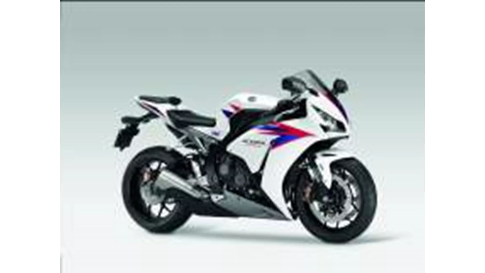 Honda CBR1000RR Fireblade - Image 2 Honda CBR1000RR Fireblade - Image 2