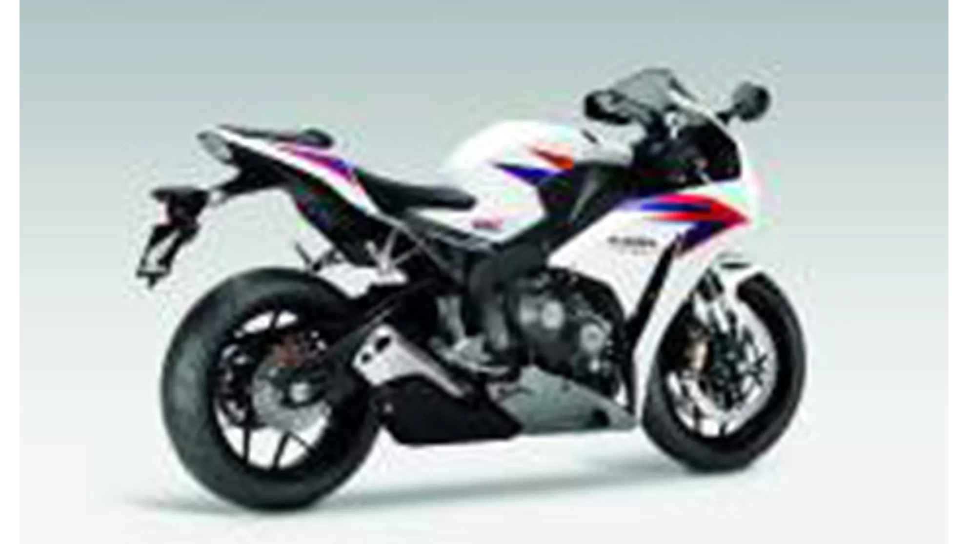 Honda CBR1000RR Fireblade - Image 4 Honda CBR1000RR Fireblade - Image 4
