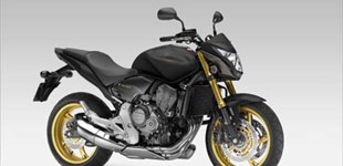 Honda CB 600 F Hornet 2012 vs Yamaha XSR125 2021