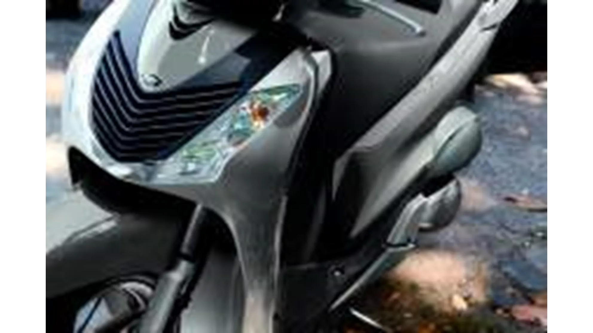 Honda SH125i - Image 8 Honda SH125i - Image 8