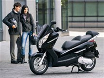 Honda FES 125 S-Wing 2012 - Bild 10 Honda FES 125 S-Wing 2012 - Bild 10