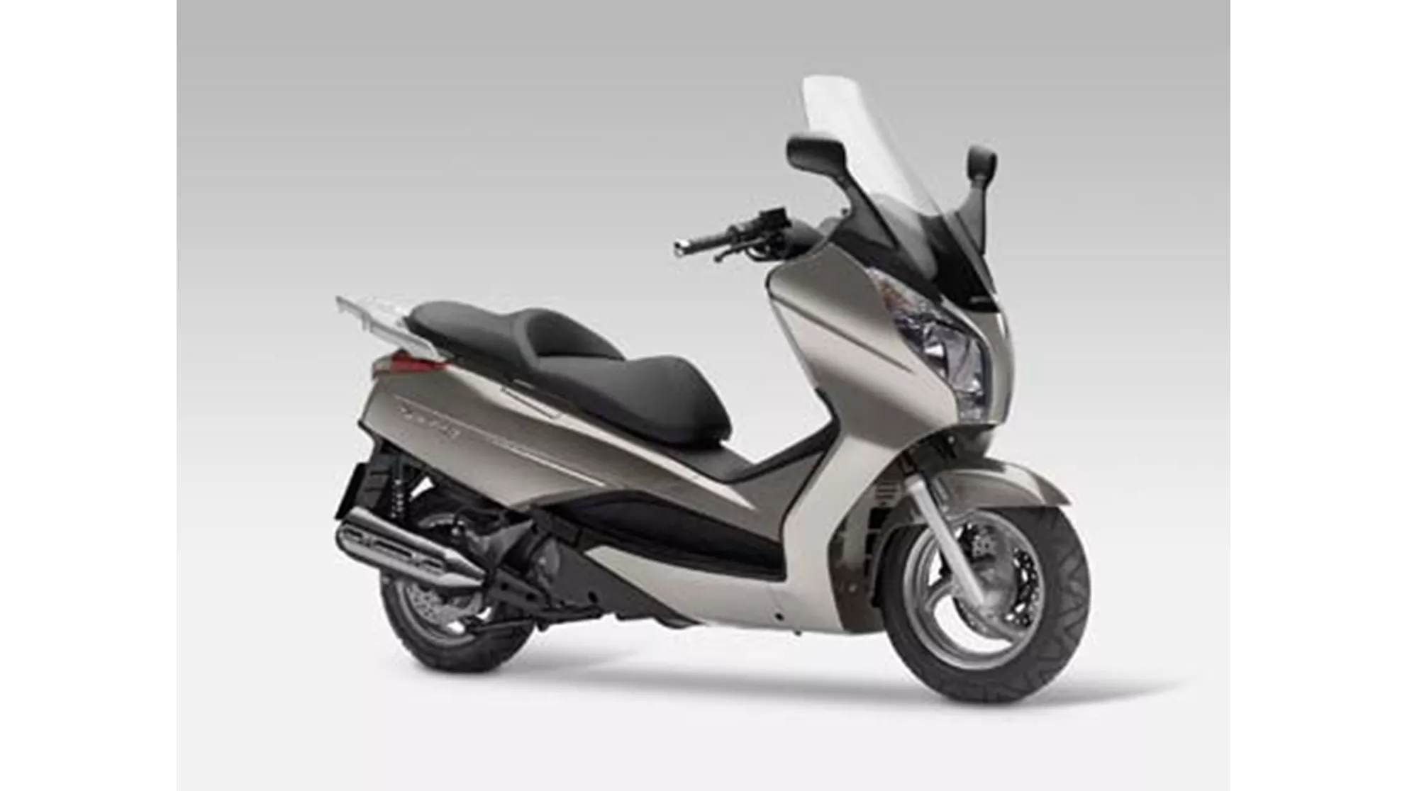 Honda FES 125 S-Wing - Image 10 Honda FES 125 S-Wing - Image 10