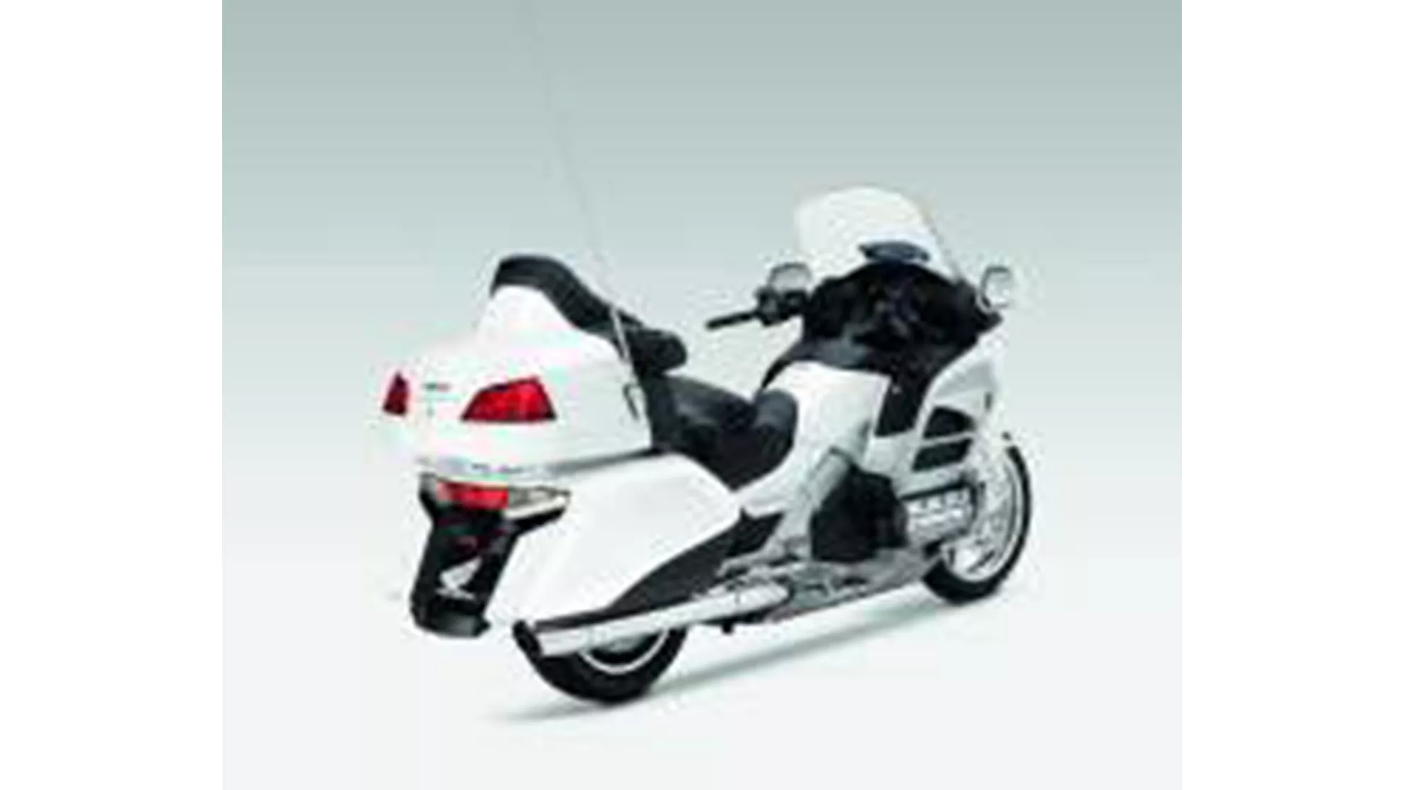 Honda GL 1800 Goldwing - Image 3 Honda GL 1800 Goldwing - Image 3
