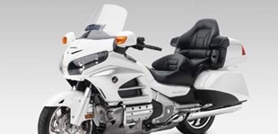 Honda GL 1800 Goldwing 2012 vs Honda GL 1800 Goldwing Tour 2018