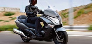Honda SW-T 400 2012 vs Yamaha XMAX 300 2023