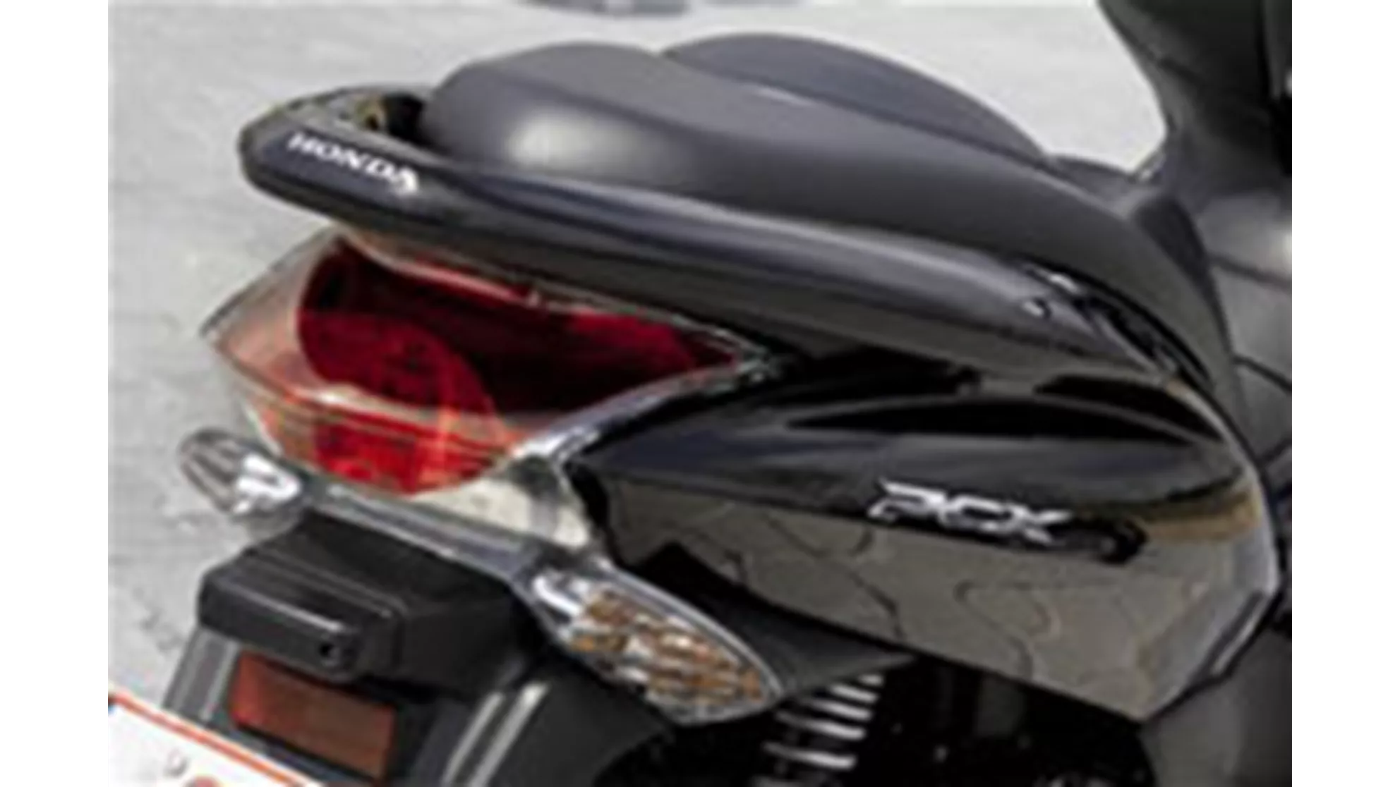 Honda PCX125 - Image 8 Honda PCX125 - Image 8