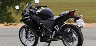 Yamaha Tenere 700 2021 vs Honda CBR 250 R 2012