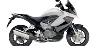 Honda VFR800X Crossrunner 2012 vs Suzuki V-Strom 800DE 2023 Honda VFR800X Crossrunner 2012 vs Suzuki V-Strom 800DE 2023