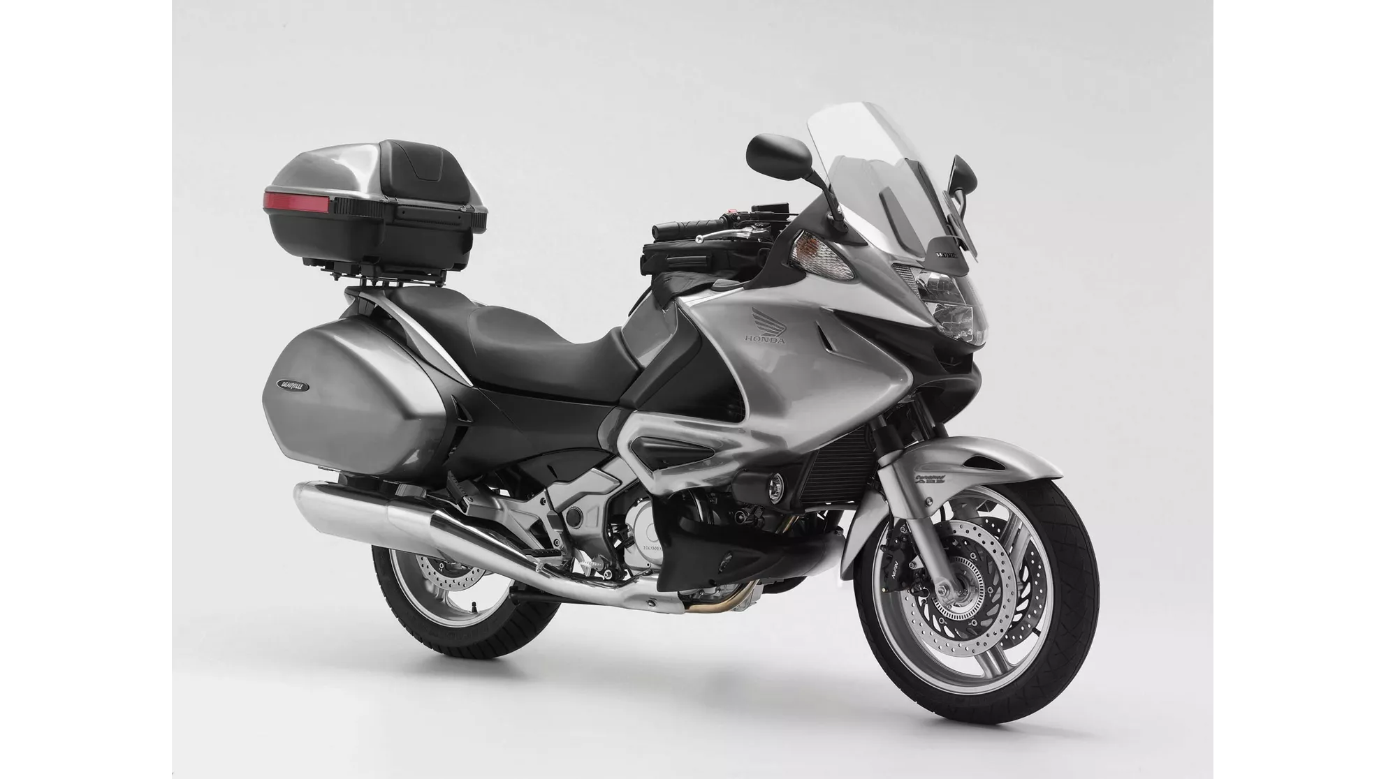 Honda NT700V Deauville - Image 7 Honda NT700V Deauville - Image 7