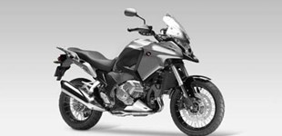 Triumph Scrambler 2009 vs Honda VFR1200X Crosstourer 2012
