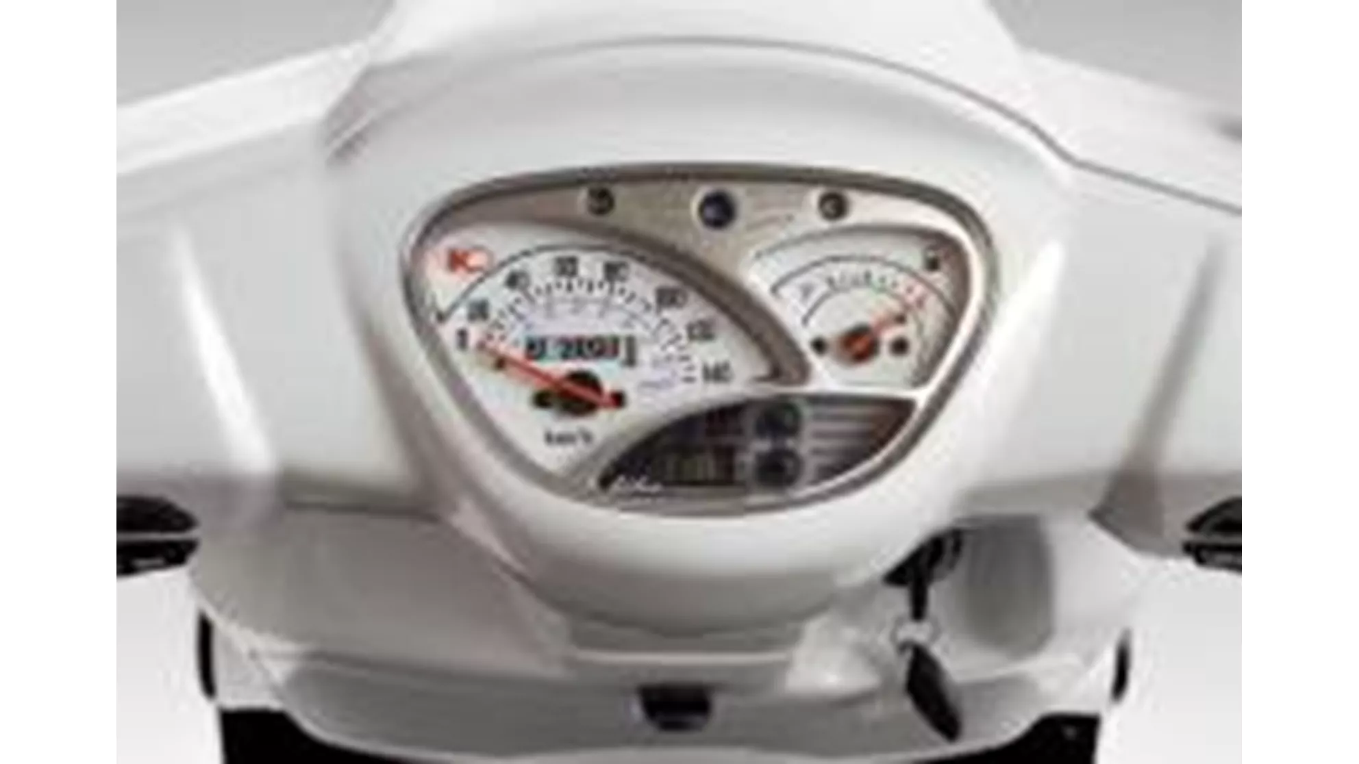 Kymco Like 50 - Image 3 Kymco Like 50 - Image 3