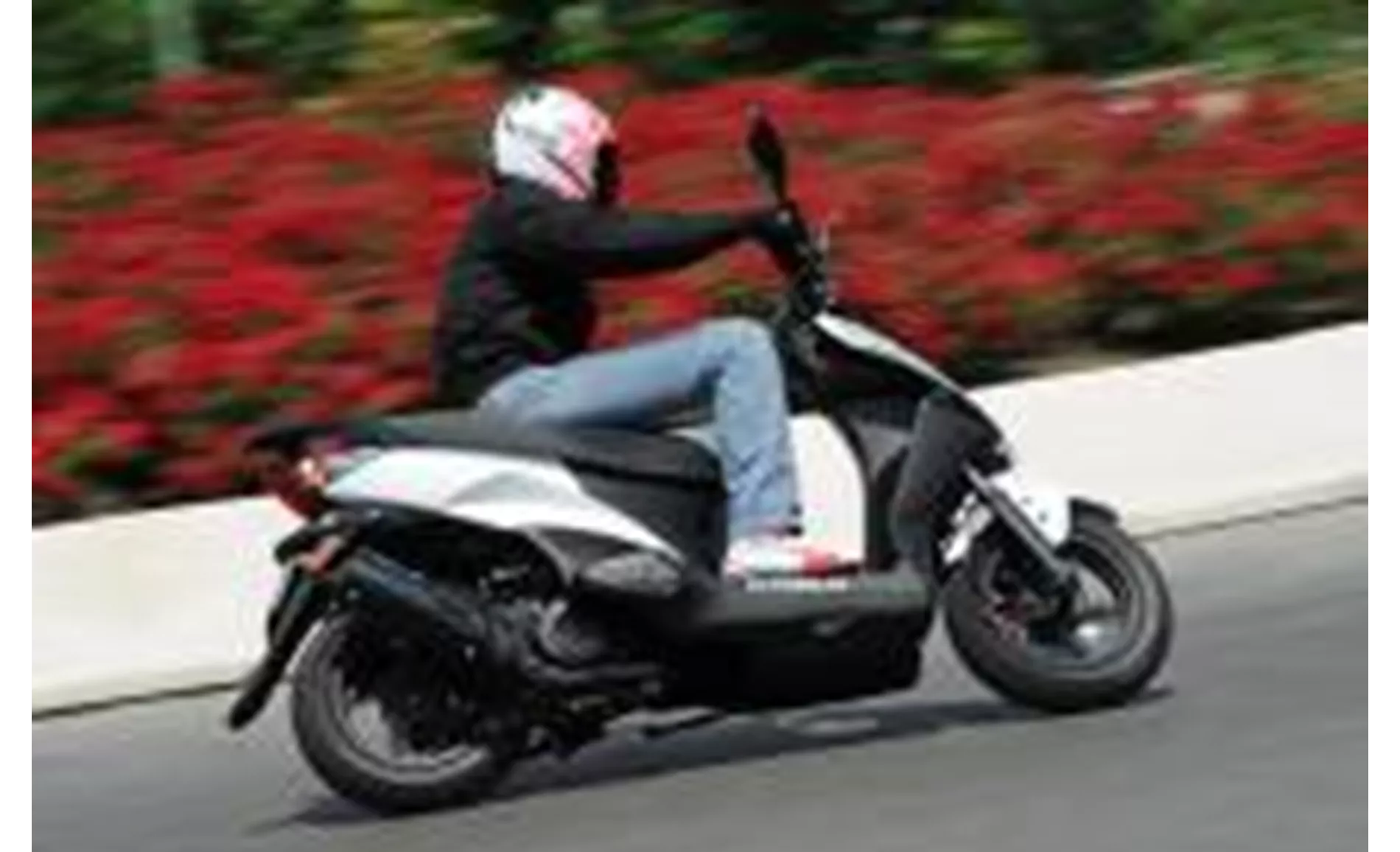 Kymco Agility RS Naked 50 2012 Kymco Agility RS Naked 50 2012