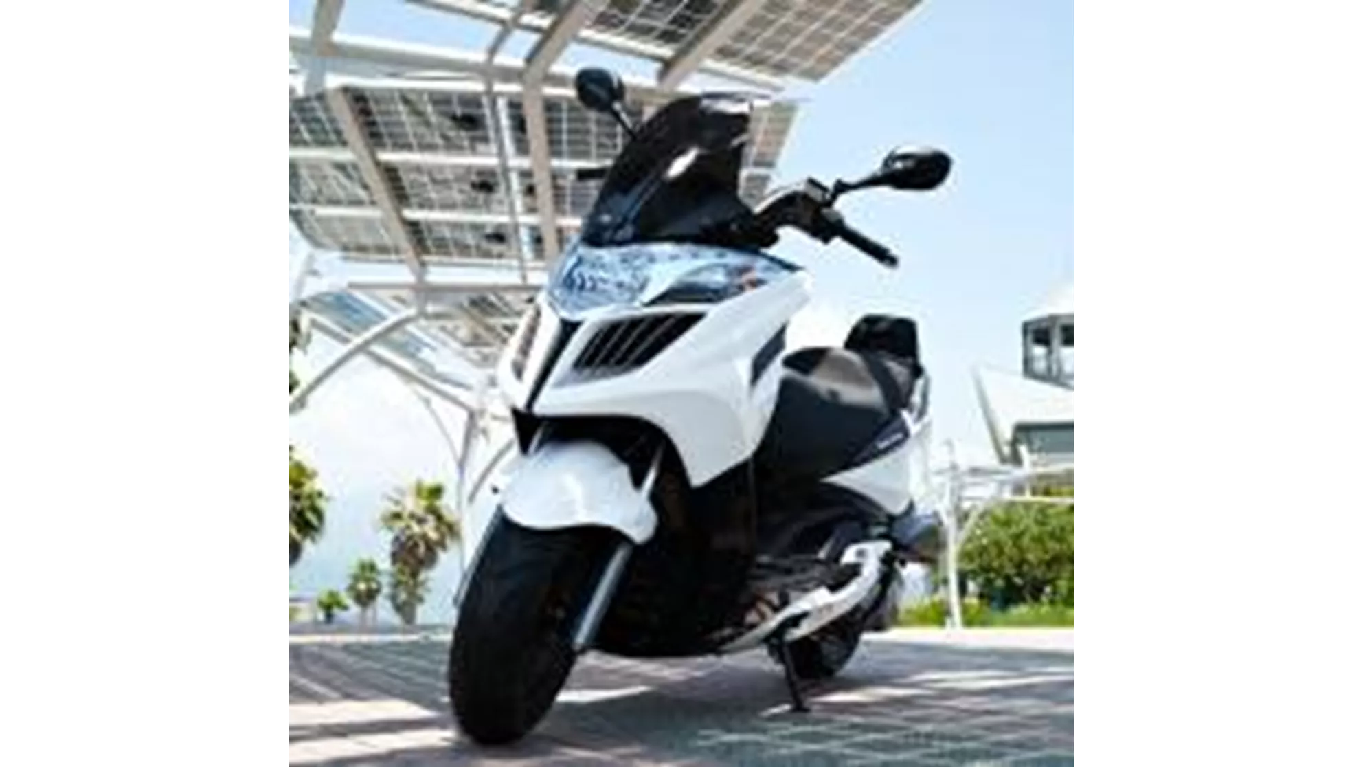 Kymco Grand Dink 300i - Image 6 Kymco Grand Dink 300i - Image 6