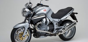 Moto Guzzi Stelvio 1200 8V 2012 vs Moto Guzzi Breva 1200 2012