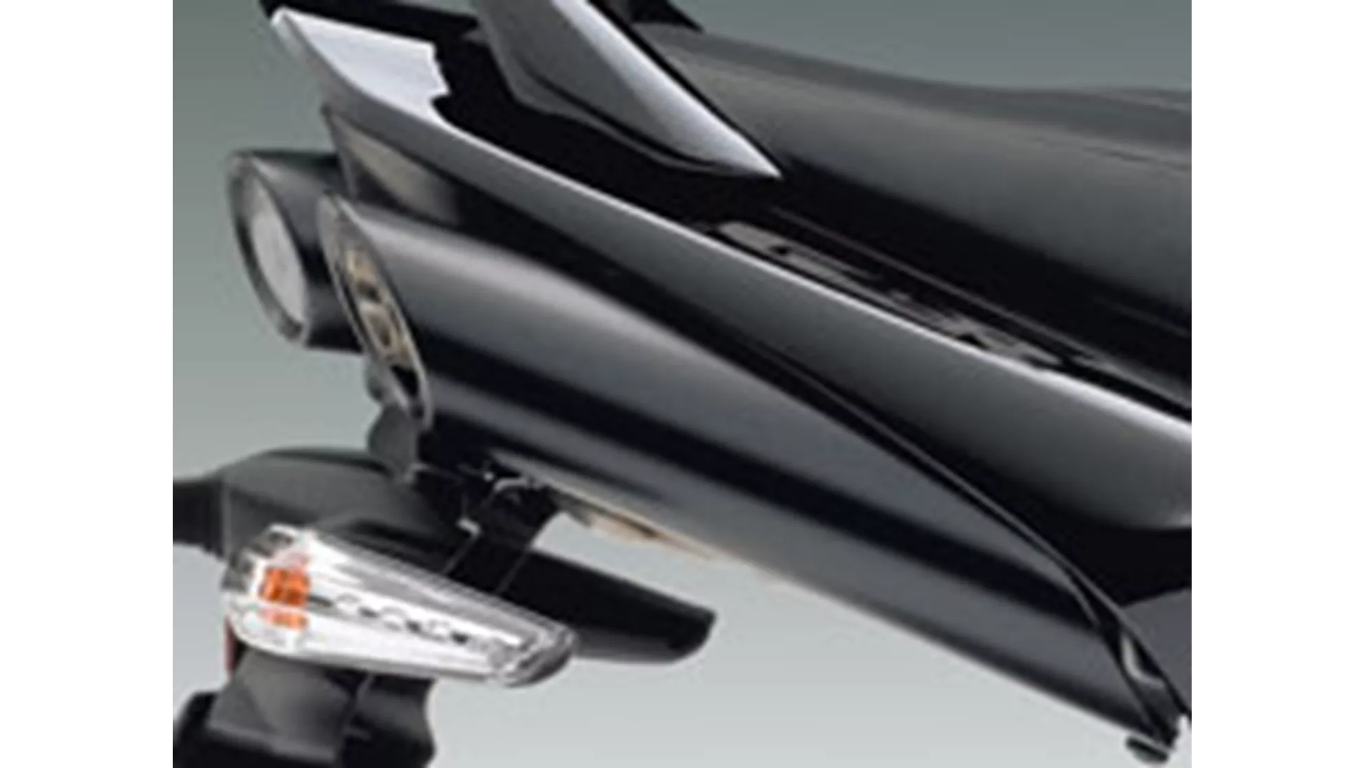 Suzuki GSR 600 - Image 1 Suzuki GSR 600 - Image 1