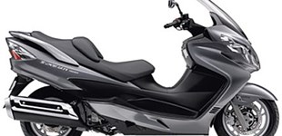 Yamaha XMAX 400 2014 vs Suzuki Burgman 400 2012