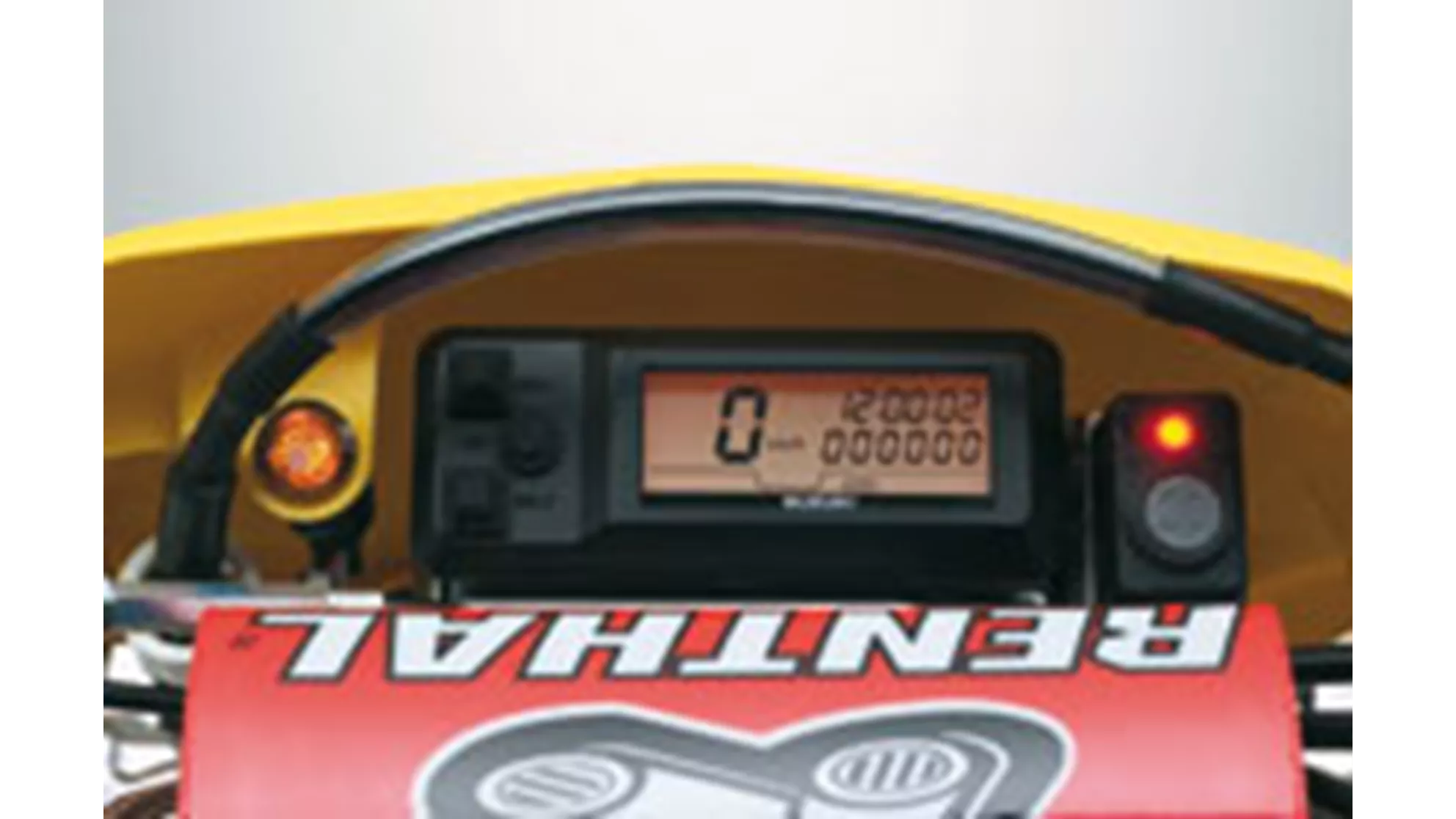 Suzuki RMX-450Z Enduro - Image 4 Suzuki RMX-450Z Enduro - Image 4