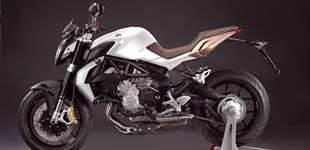 MV Agusta Brutale 675 2012 vs Honda CB650R 2019