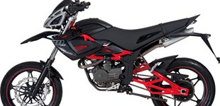 Megelli 125S M Supermoto 2012 vs KTM 125 Duke 2014