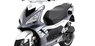 Peugeot Speedfight 3 50 LC 2014 vs Peugeot Speedfight 3 50 2T AC 2012