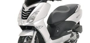 Peugeot Citystar 125 2012 vs Vespa GTS 125 Super 2024