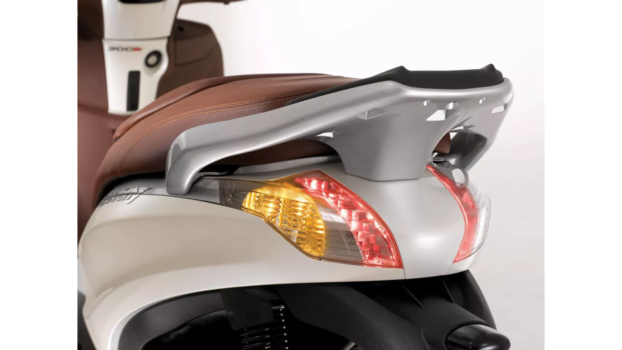 Piaggio Beverly 125 i.e. - Image 7 Piaggio Beverly 125 i.e. - Image 7