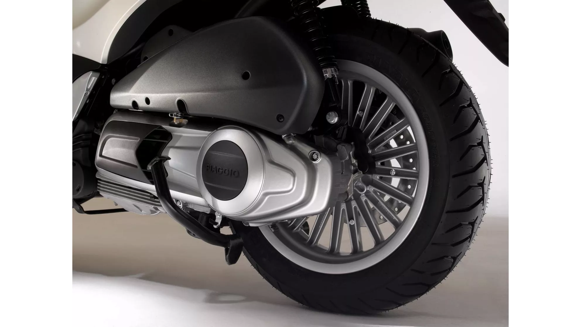 Piaggio Beverly 125 i.e. - Image 8 Piaggio Beverly 125 i.e. - Image 8