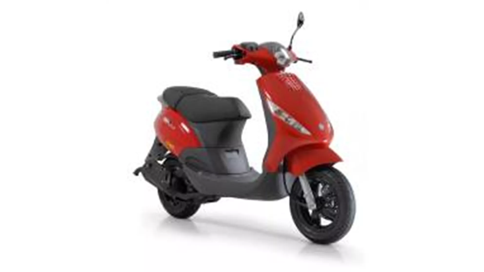 Piaggio Zip 50 2T - Image 4 Piaggio Zip 50 2T - Image 4