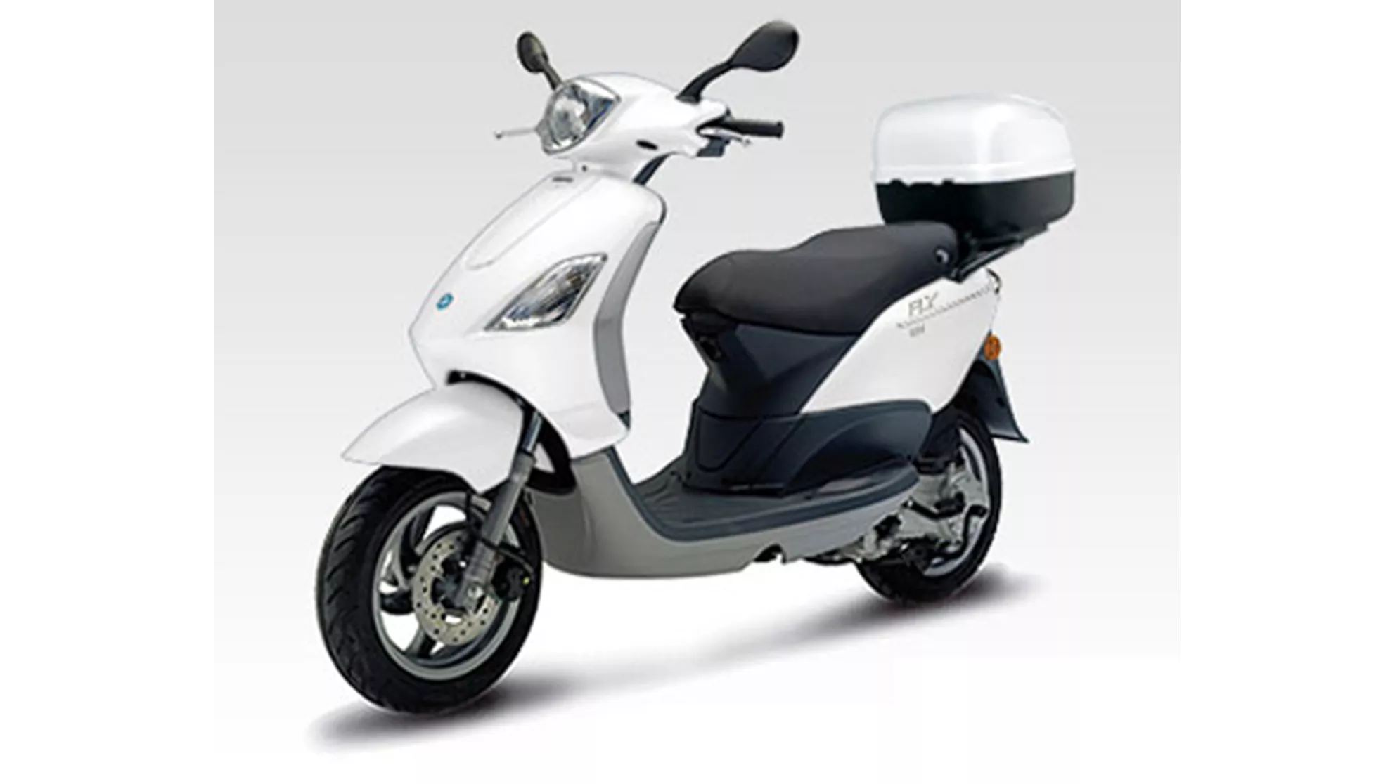 Piaggio Fly 125 - Image 4 Piaggio Fly 125 - Image 4