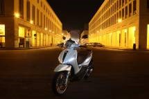 Piaggio Beverly 300 i.e. 2012 - Bild 10 Piaggio Beverly 300 i.e. 2012 - Bild 10