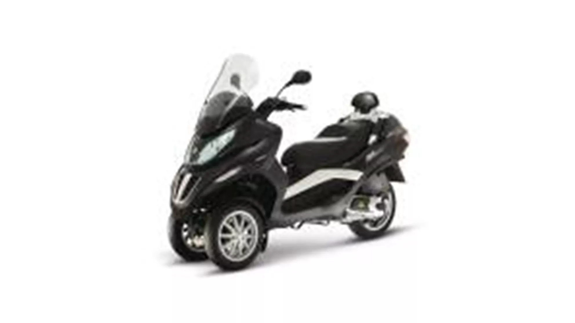 Piaggio MP3 Touring 300 LT - Image 2 Piaggio MP3 Touring 300 LT - Image 2