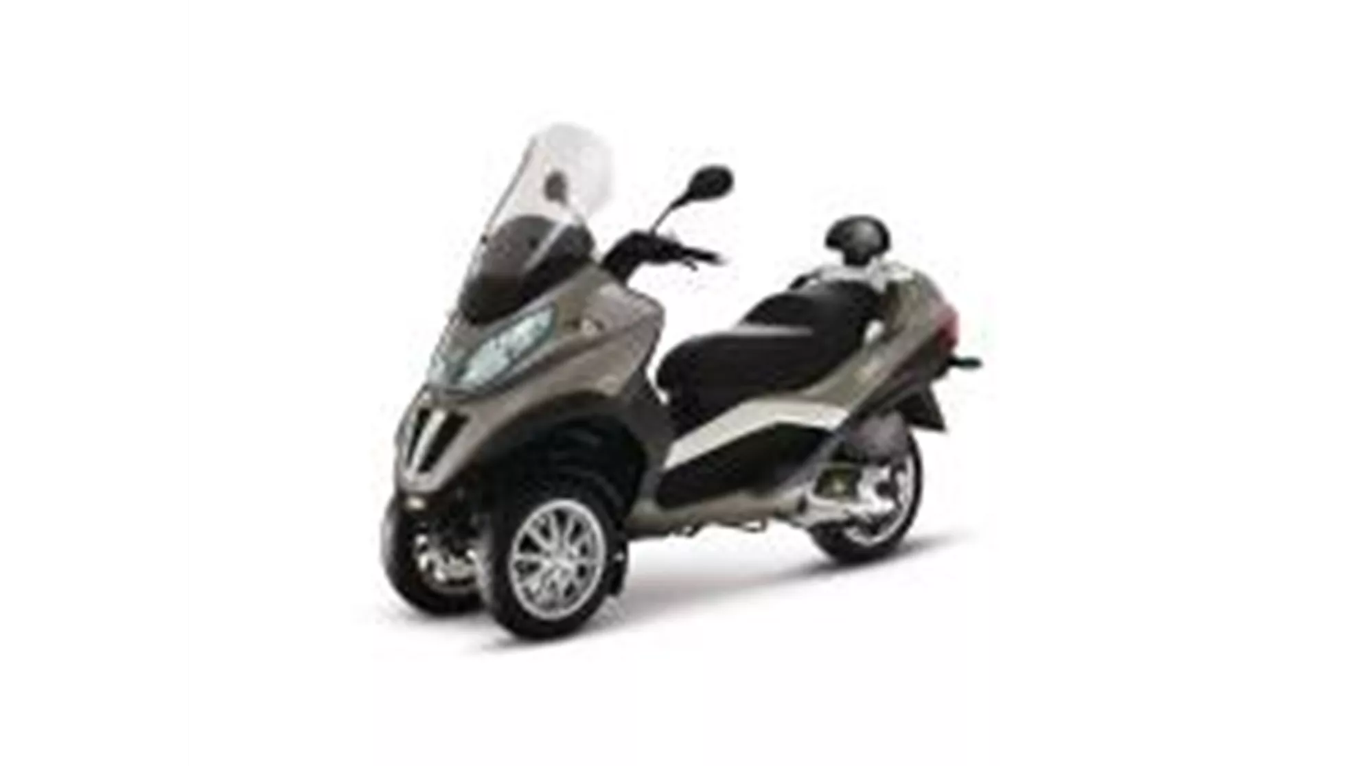 Piaggio MP3 Touring 300 LT - Image 5 Piaggio MP3 Touring 300 LT - Image 5