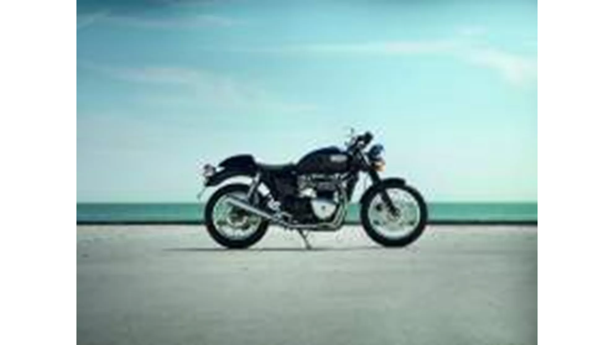 Triumph Thruxton - Image 5 Triumph Thruxton - Image 5