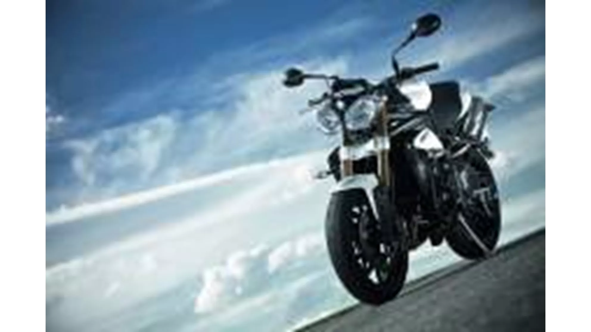 Triumph Speed Triple 1050 - Image 8 Triumph Speed Triple 1050 - Image 8