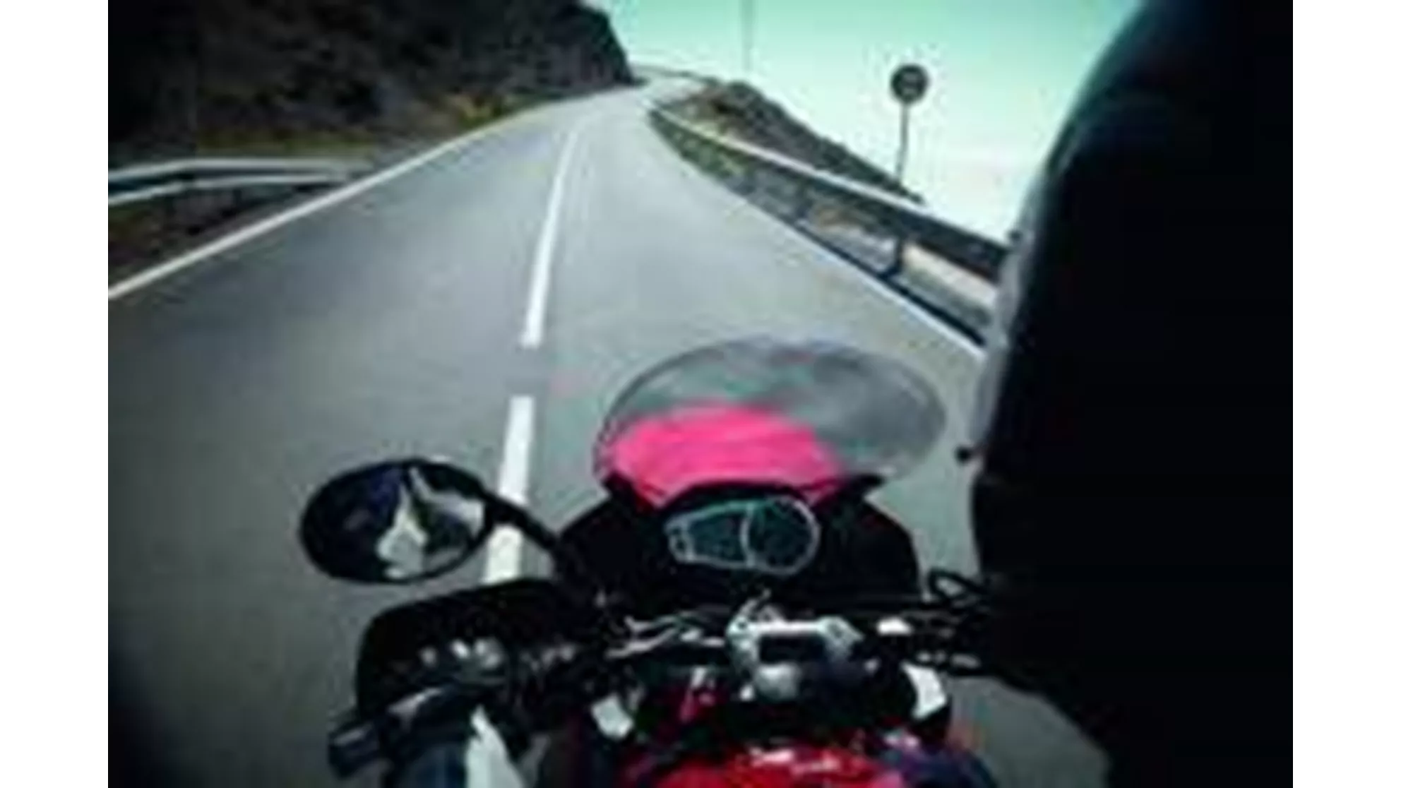 Triumph Tiger 1050 SE - Image 4 Triumph Tiger 1050 SE - Image 4