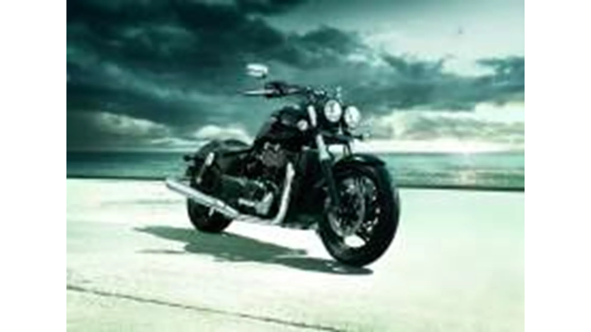 Triumph Thunderbird Storm - Image 1 Triumph Thunderbird Storm - Image 1